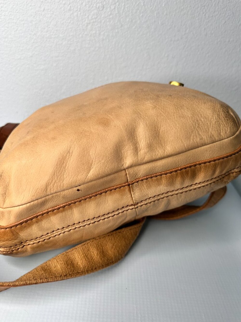 Fossil Explorer Leather Tan Bag Crossbody Shoulder Purse - Picture 3 of 11